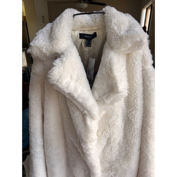 Cream Faux Fur Lined Long Winter Coat Size 1X Forever 21 Premium Plus Cream BNWT - Picture 5 of 7